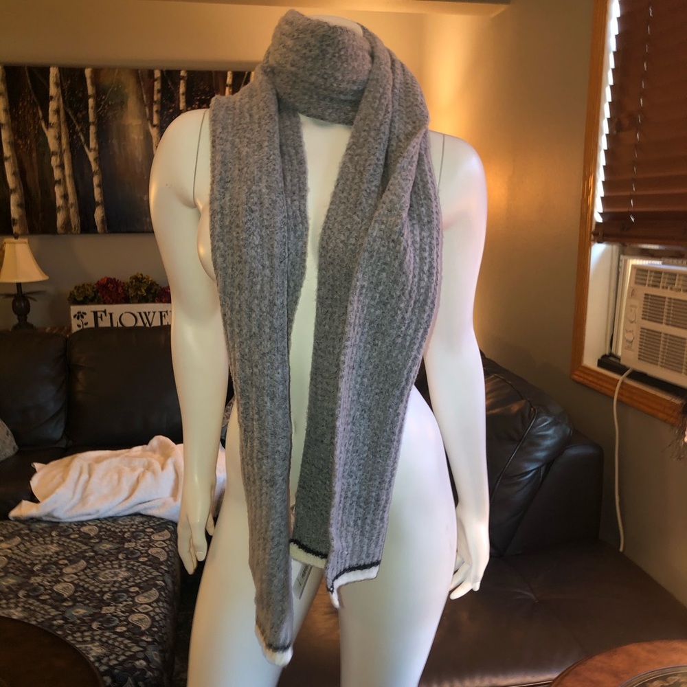 NWT Scarf Never Worn from Old Navy